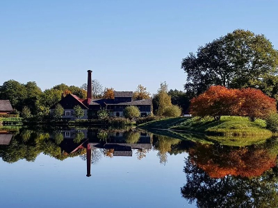 Seeseite der Wassermühle von Zasa