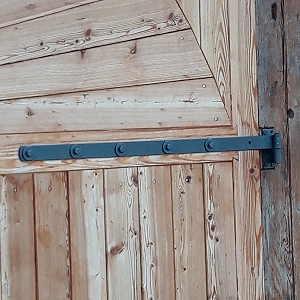 Verzinkte Beschlge lackieren, Beispiel Langband